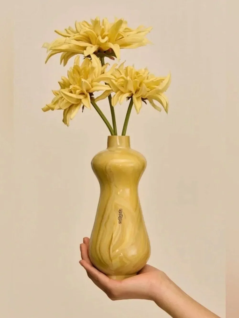 NEW Cult Gaia Dee Dee Flower Vase Clutch Cornsilk Multi
